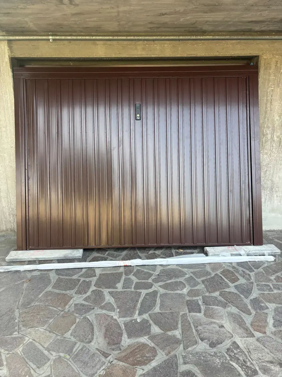 Portoni Sezionali Off La Spezia – Assistenza | Tel. 0187 1970019
